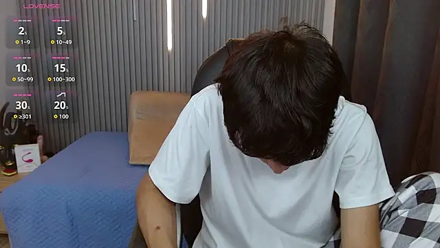 Živý XXX chat StiwenTwink