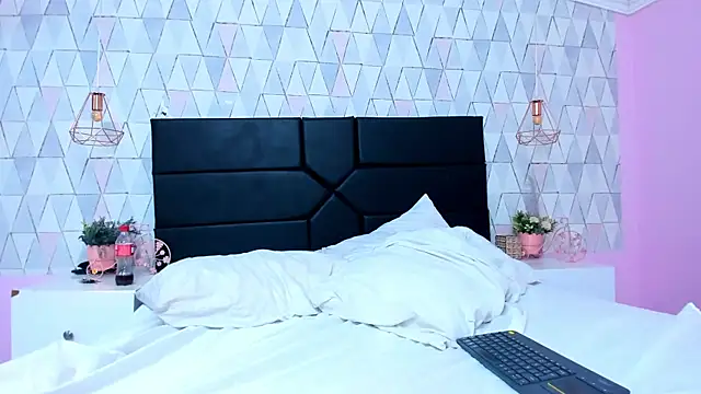 MahlaKhalifa Chat XXX in diretta