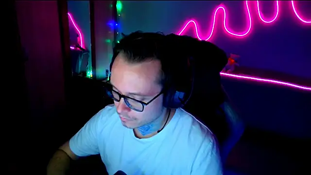MeLanXolik webcam show
