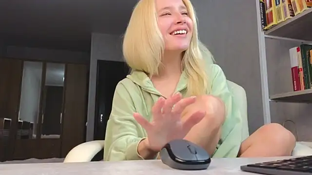 Marietta_Castro Adlı Modelin Canlı XXX Sohbeti