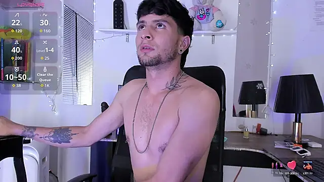 Show modela StefanoBigCock na web-kameri