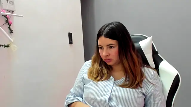 __Emma__11__Lecat_'s Live XXX Chat