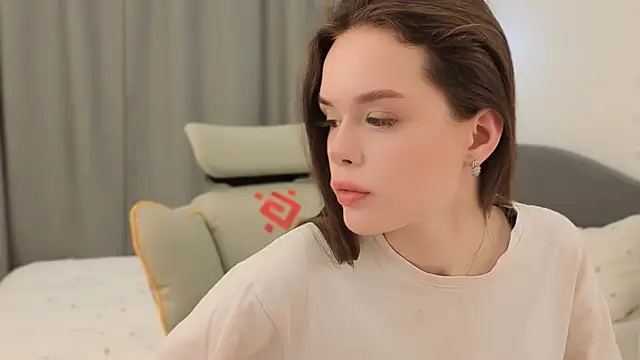 ginnyclub: διαδικτυακό σόου στην κάμερα