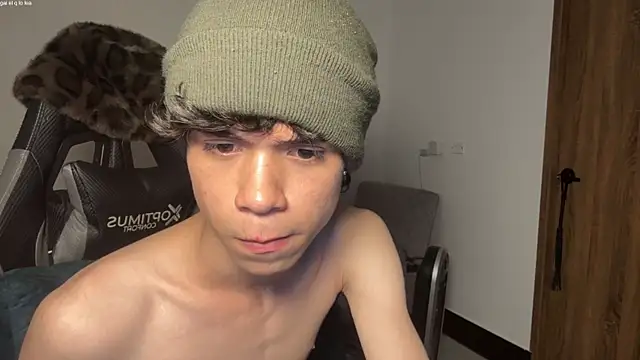 OopsAgain_'s Webcam Show