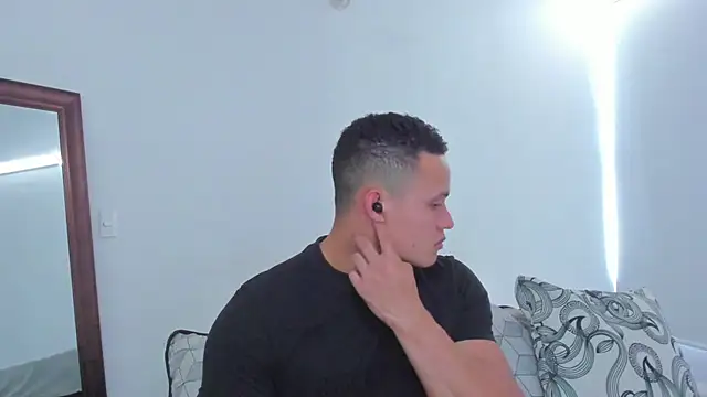 KingLevi01 Chat XXX live