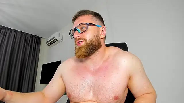 Show modela Findom_guy na web-kameri