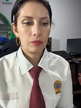 Alysson-- – Naživo XXX chat
