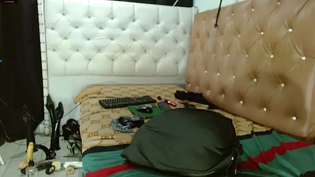 jenny-big-cock webcam show