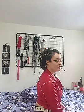baby_punk_ Show in webcam
