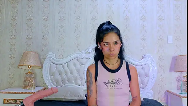 Chat +18 de NicoleEsposito ao vivo