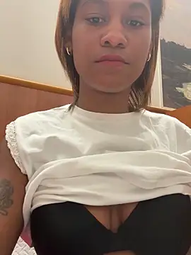 Cassandra2709 Live XXX-Chat