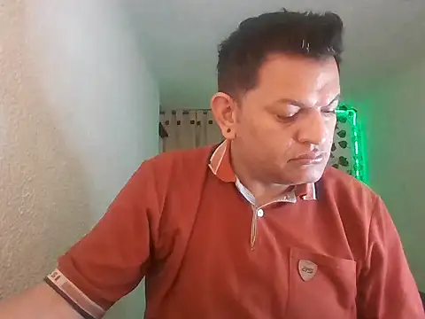 XXX chat uživo modela SexDiffrent