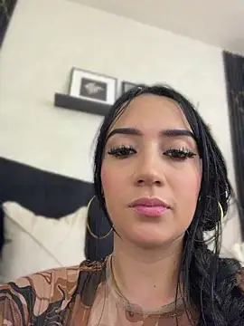 EmmyEvans1's Live XXX Chat