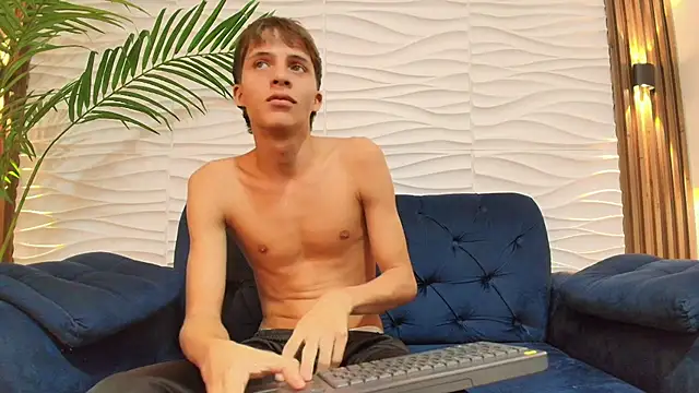 Pavo_tvn Webbikameraesitys