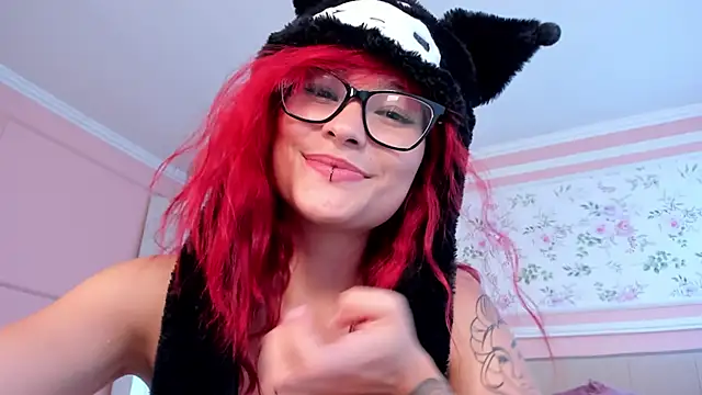 mae_lyra's Live XXX Chat