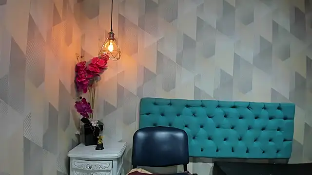 LindaBreeS' Live XXX Chat