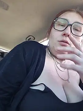wildyoungNhorny: διαδικτυακό σόου στην κάμερα