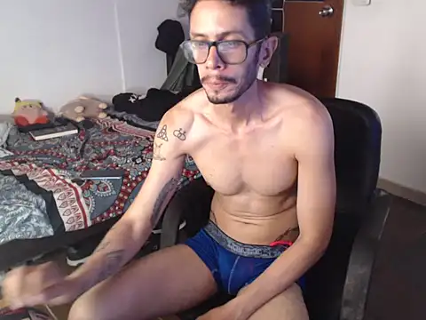 alisterxxx Show Webcam