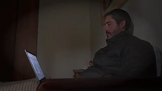 victor_chat's Webcam Show