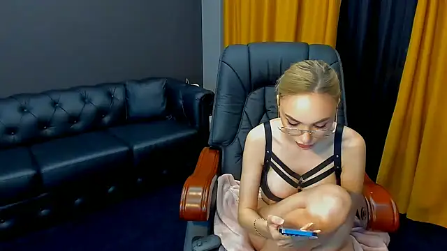 HaleySweet18 라이브 XXX 채팅