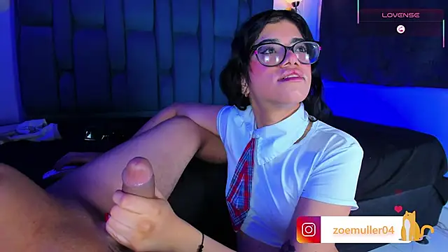 Zoe_Axel1 Adlı Modelin Canlı XXX Sohbeti