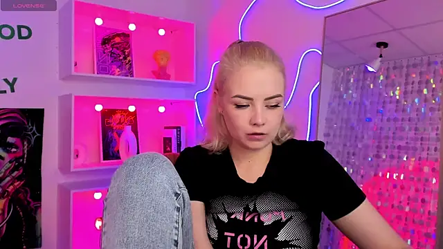 StephanieSweety Adlı Modelin Canlı XXX Sohbeti