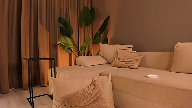 دردشة Red_Kim الجنسية المباشرة