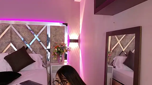 غرفة دردشة MarianaGarciaa__ المباشرة