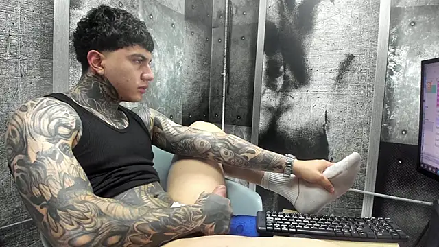 Gury_tattoo – Naživo XXX chat