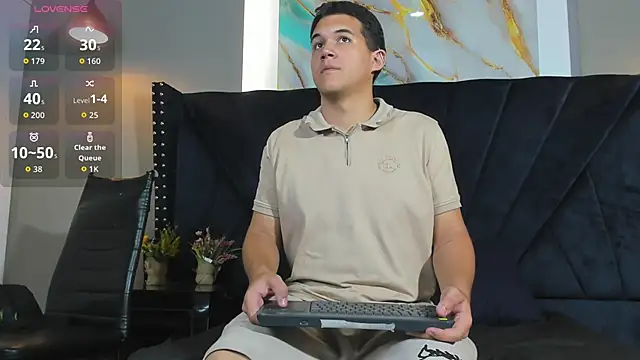 Show modela jacob_schneider na web-kameri