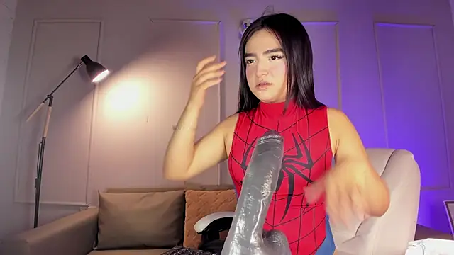 SaraDiamondss Adlı Modelin Canlı XXX Sohbeti