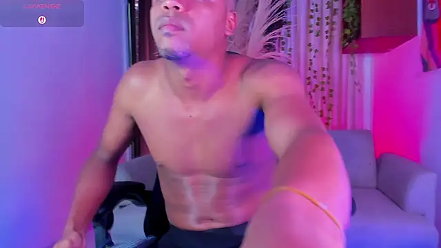 Chatroom XXX en direct de TaylorClay_