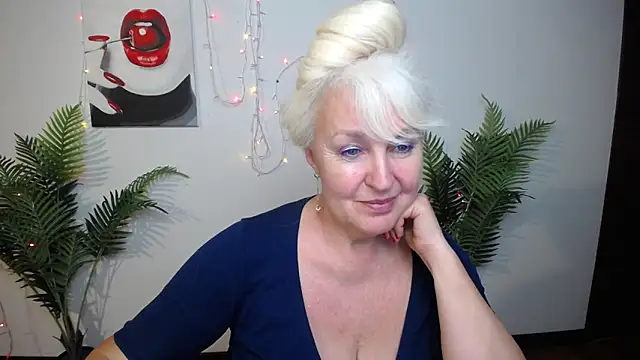 BlondyLeeBest live XXX chat