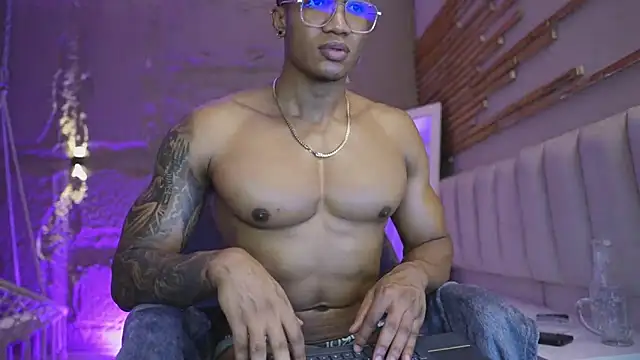 Chat XXX ao vivo de Logan_Varela
