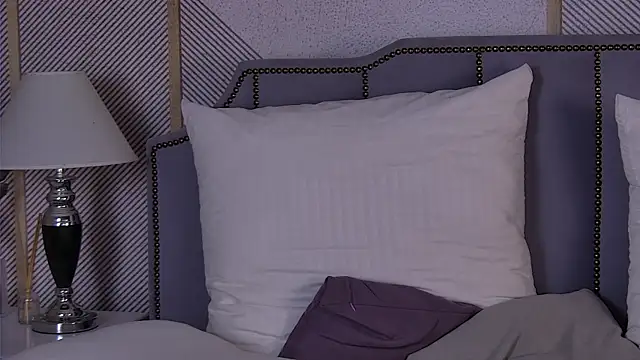 Queen_Monica_ Adlı Modelin Canlı XXX Sohbeti