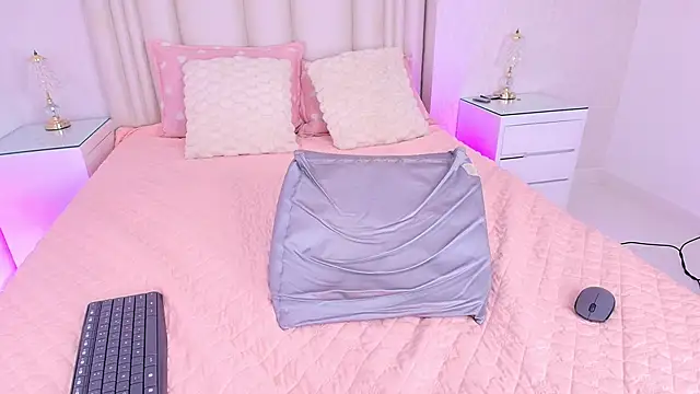 alanarose18's Live XXX Chat