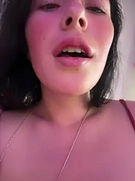 GiuliaBianchi Adlı Modelin Canlı XXX Sohbeti