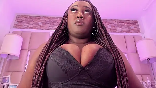 Chat XXX en directo de ShaniaBrownn
