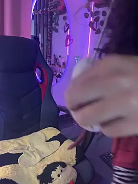 Chat XXX en directo de MeowMota_
