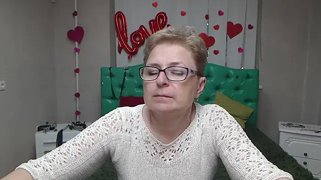 EmiliaGree Live XXX-Chat