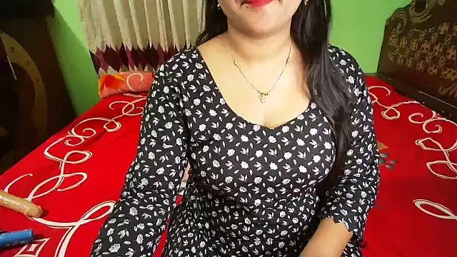 BengaliQueenStar élő XXX-chatje