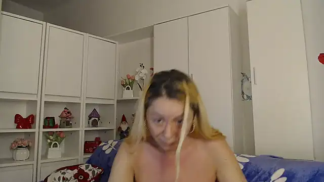 Chat XXX en directo de _karolynesyera_