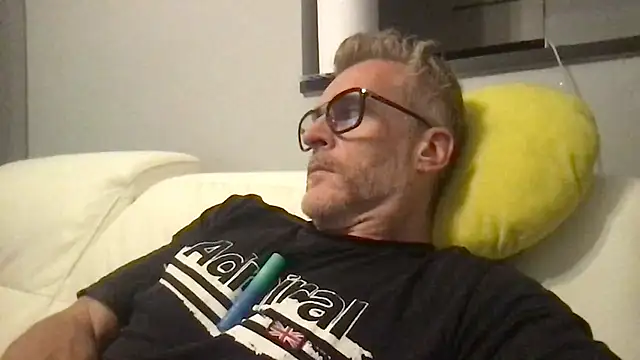 Axl_hotn Live XXX chat