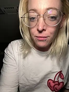 Lea-Kirsch Pertunjukan Webcam