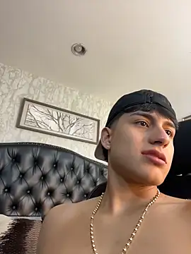Lander_Cruz Adlı Modelin Canlı XXX Sohbeti