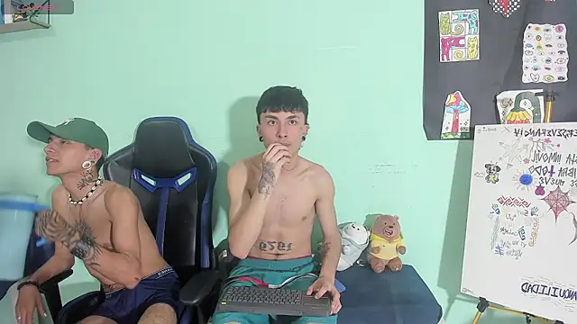 TYLERhHOT2005 – Live XXX-chat