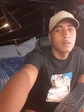 Pertunjukan Kamera Web CamiloOlivera