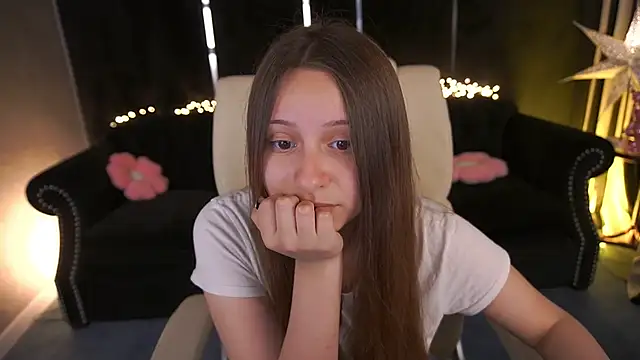 TinyNatalien Live XXX chat