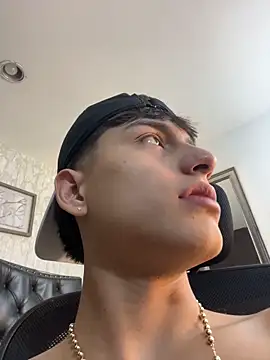 Lander_Cruz Webcam Show