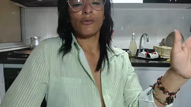 Chat +18 de kateleyagrey ao vivo